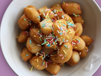 La pignolata, la versione siciliana degli struffoli